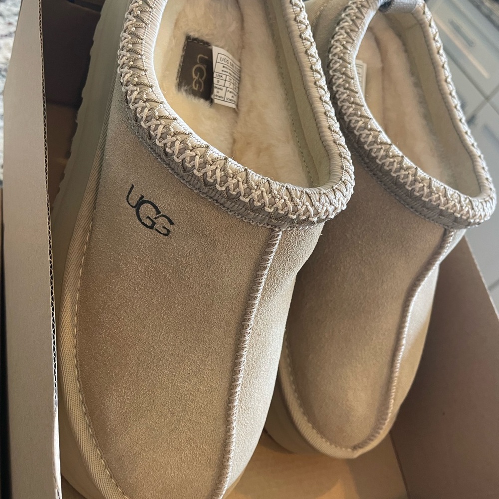UGG Tan Platform Slip-Ons - Picture 2 of 6
